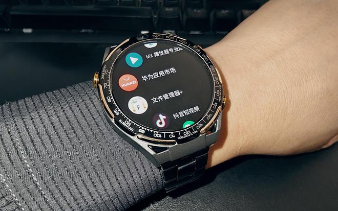 性价比推荐2款必入备受推崇全智能手表凯发k8网站2024年智能手表超高(图3)