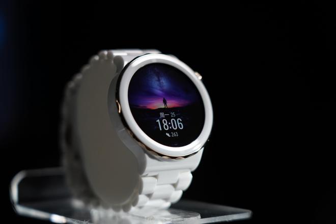 性价比推荐2款必入备受推崇全智能手表凯发k8网站2024年智能手表超高(图17)
